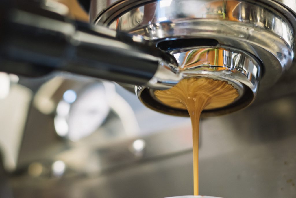 10 Absolutely Best Espresso Machines Under 200 2 blake richard verdoorn gM RfQsZK98 unsplash